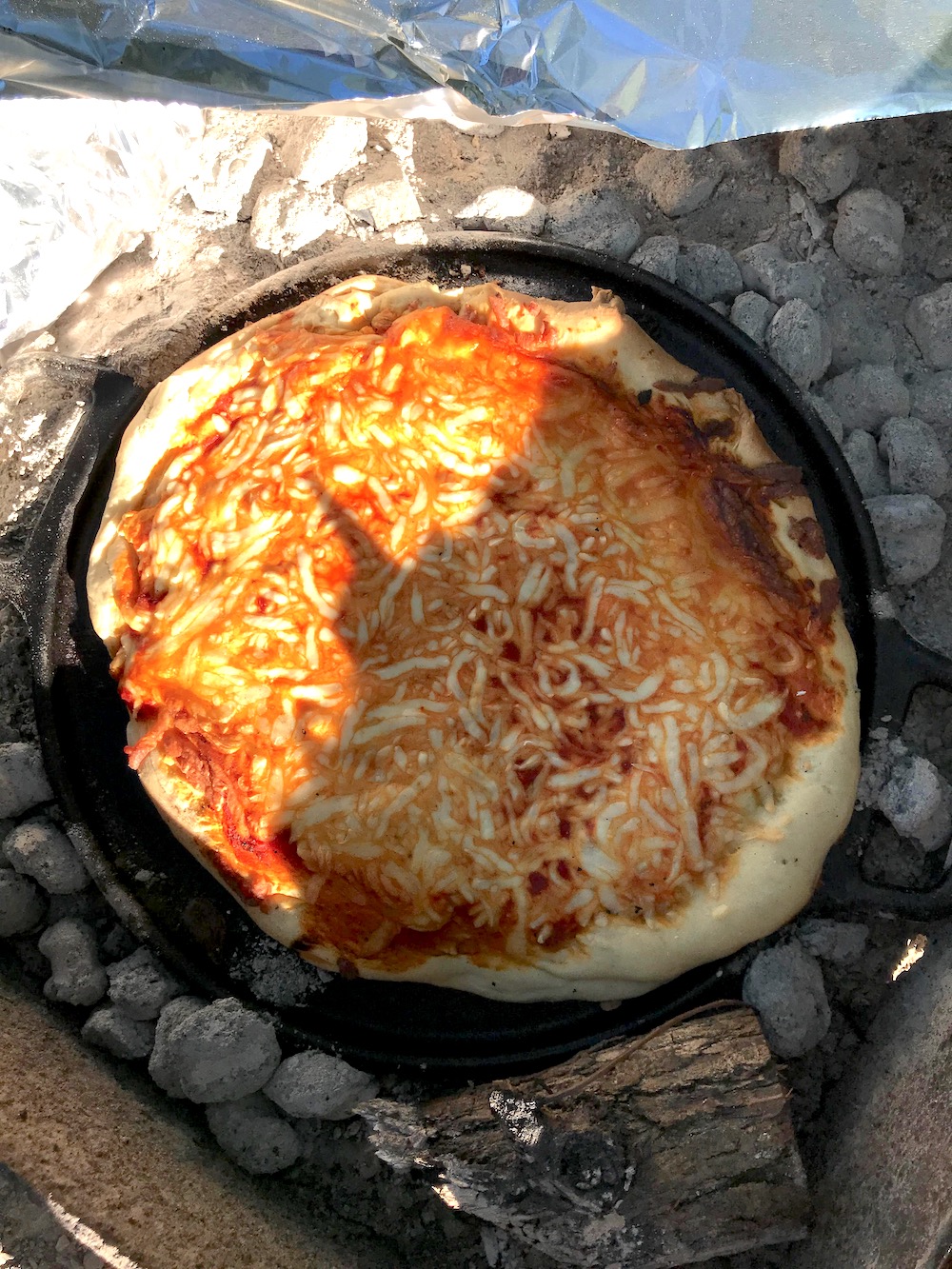 How to make pizza while camping.